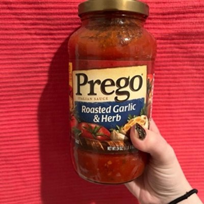 Prego Pasta Sauce, Italian Tomato Sauce with Roasted Garlic & Parmesan  Cheese, 24 Ounce Jar