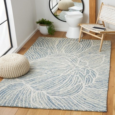 Blue and Ivory Floral Hand-Tufted Wool Area Rug, 4' x 6'