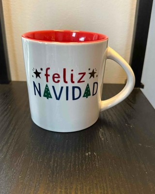 🌲😍✨¡Llegaron las tazas de Navidad de tus personajes favoritos!🌲✨🤍 ⭐️La  hora del café ahora será más divertida⭐️ 🟢 Taza de Cerámica 🔴…