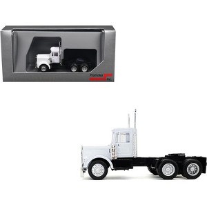 Kenworth W900 Short Day Cab "New Version" White 1/87 (HO) Plastic Model Car by Promotex - 1 of 4