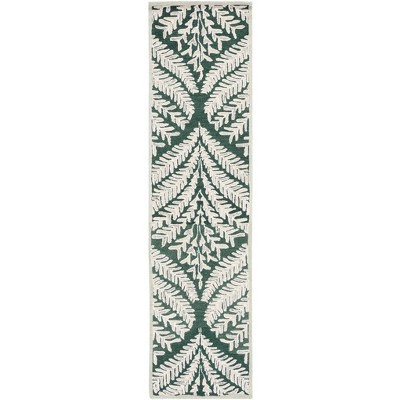 Capri CPR208 Tufted Indoor Rug - Safavieh