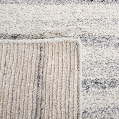 Hand-Knotted Grey/Ivory Round Wool Shag Rug, 4' x 6'