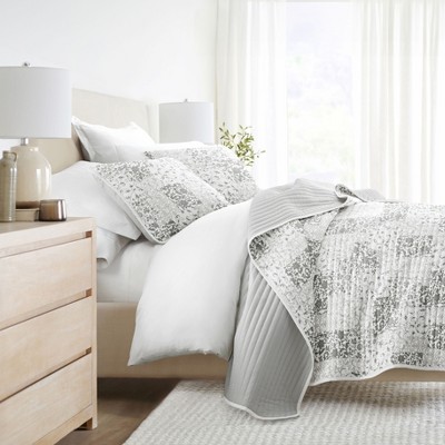 Luxury Lightweight Reversible Quilted Coverlet Set - Becky Cameron (Matching Shams Included)