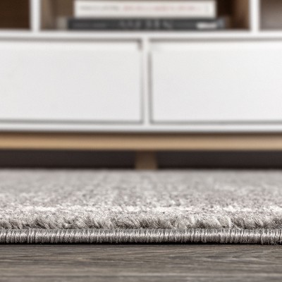 Gray Geometric 4' x 6' Reversible Synthetic Area Rug