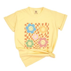 Simply Sage Market S.W.Smiley Checkered Flowers And Smiley Garment Dyed Tee - S - Butter - 1 of 4