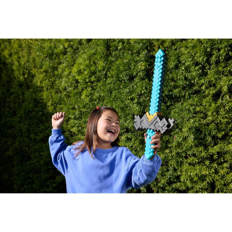 Minecraft Click and Switch Sword and Pickaxe Role-Play 2-in-1 Toy Inspired by the Movie, 2 of 5