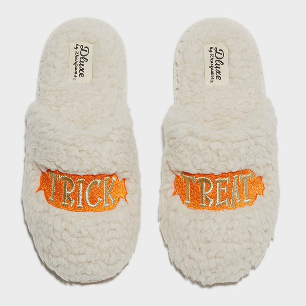 Size small (5-6)dluxe by dearfoams Women's Halloween Trick or Treat Slippers - Cream 