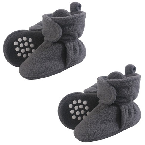 Luvable Friends Unisex Baby Cozy Fleece Booties Charcoal 2 piece