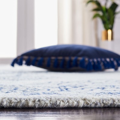 Ivory Elegance Hand-Tufted Wool Rectangular Area Rug, 4' x 6'