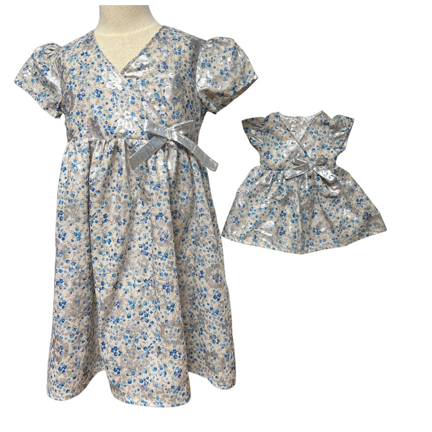 Детские платья Doll Clothes Superstore Matching Girl Size 5 and 18 Inch Doll Dresses – Blue Floral Dress Set with Silver Accents, цвет: Синий — фото 1