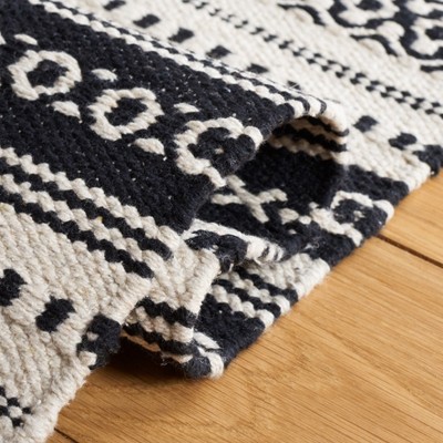Black and Ivory 4' x 6' Handmade Cotton Area Rug