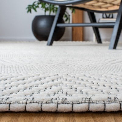 Ivory Flat Woven Handmade Wool and Synthetic Rug, 4' x 6'