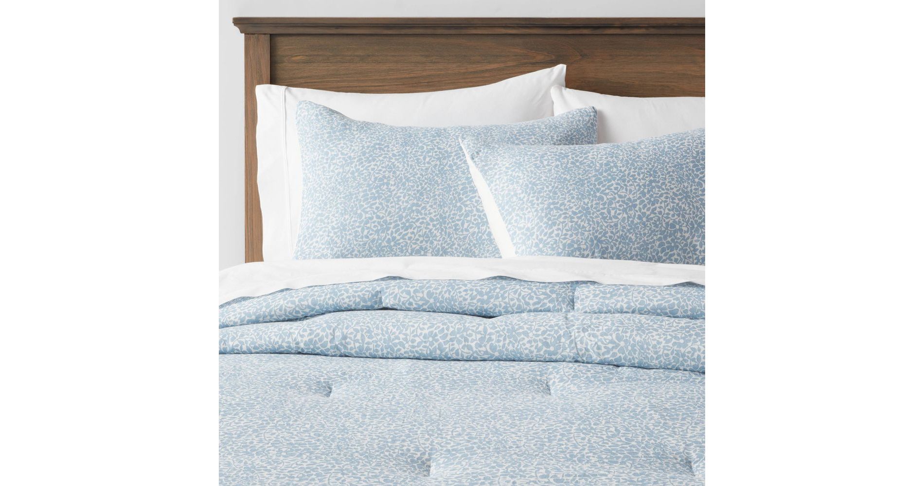 Open Box (Final Sale) - Twin/Twin Extra Long Traditional Floral Printed Cotton Comforter & Sham Set Blue - Threshold: Dobby Weave OEKO-TEX Certified