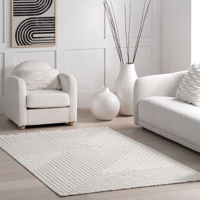 Makena Off-White Geometric Synthetic 9' x 12' Area Rug
