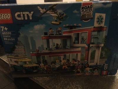 LEGO City Hospital Set 60330 - SS22 - US