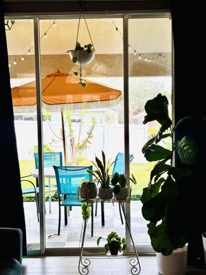 Guest review image 1 of 2, zoom in