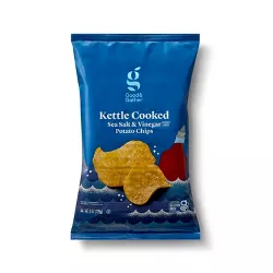 Sea Salt and  Vinegar Kettle Cooked Potato Chips - 8oz - Good & Gather™
