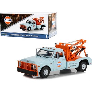 1969 Chevrolet C-30 Dually Wrecker Tow Truck "Gulf Oil" Light Blue w/Orange 1/18 Diecast Car Model by Greenlight - 1 of 3
