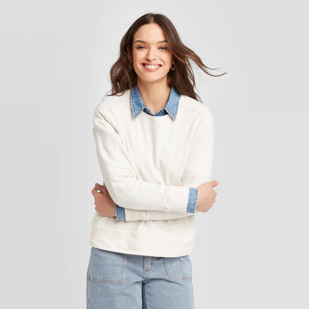 Women's Sweatshirt - Universal Thread Cream L, Ivory was $20.0 now $14.0 (30.0% off)