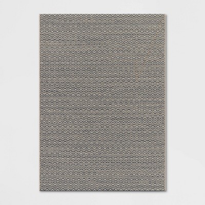 2'3x7'5 Outdoor Rug-Black/Tan Diamonds