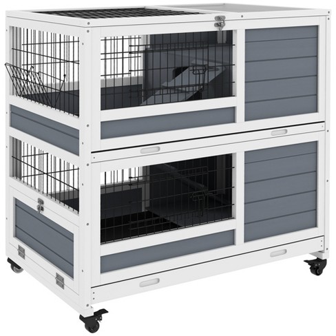 Two tier clearance guinea pig hutch