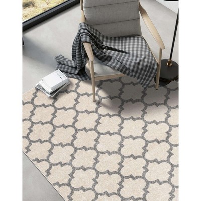 Elegant Gray Trellis 4' x 6' Easy-Care Synthetic Area Rug