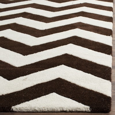 Hand-Tufted Dark Grey and Ivory Wool Zigzag Area Rug, 5' x 8'