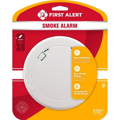 First Alert PR700 Battery Powered Slim Smoke Detector with Photoelectic Sensor
