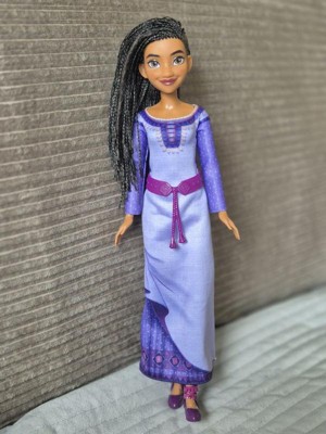  Mattel Disney Wish Asha of Rosas Posable Fashion Doll with  Natural Hair, Including Removable Clothes, Shoes, and Accessories : Toys &  Games