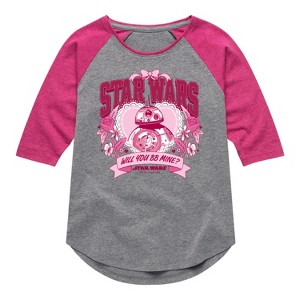 Girls' - Star Wars - Valentine Bb8 Yoda and friends Collegiate Shirt Tail Raglan Graphic T-shirt - 1 of 4