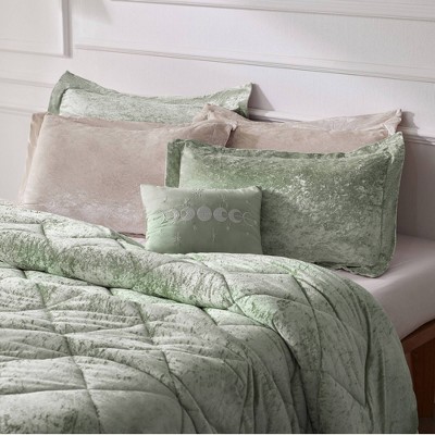 Felicia Green Velvet Full Comforter Set with Decorative Pillow