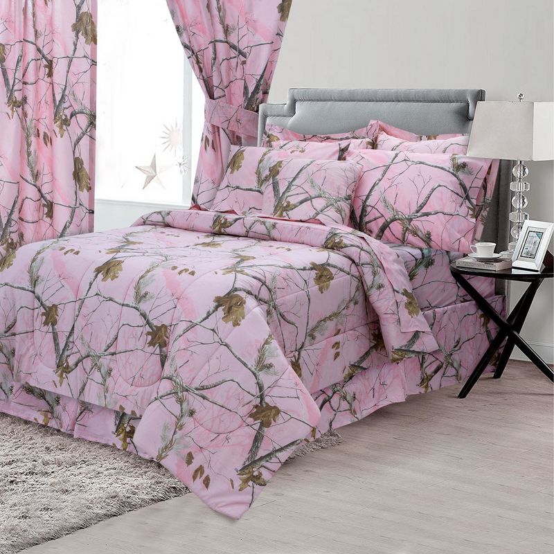 Realtree AP Pink Camouflage Comforter Set, 1 of 3