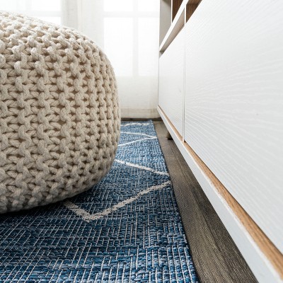 Boho-Chic Blue Diamond Trellis Handwoven-Look Indoor/Outdoor Rug