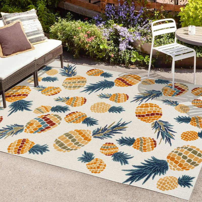 Ananas Bold Pineapple High-Low Indoor/Outdoor Area Rug - JONATHAN Y, 1 of 12