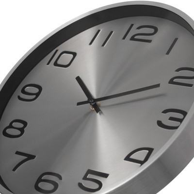 Modern Silver Aluminum Round Wall Clock with Black Numerals