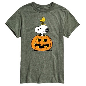 Men's - Peanuts - Snoopy Woodstock Pumpkin Short Sleeve Graphic T-Shirt - 1 of 4