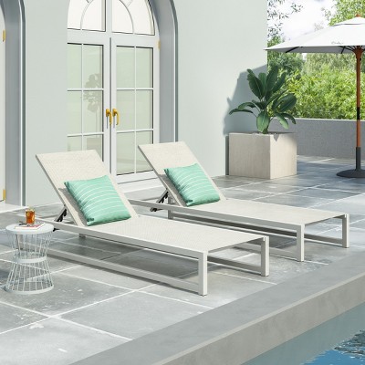 Set of 2 Adjustable Mesh Outdoor Chaise Lounge with Aluminum Frame,Low Profile Recliner for Poolside or Patio-Cuddlewood