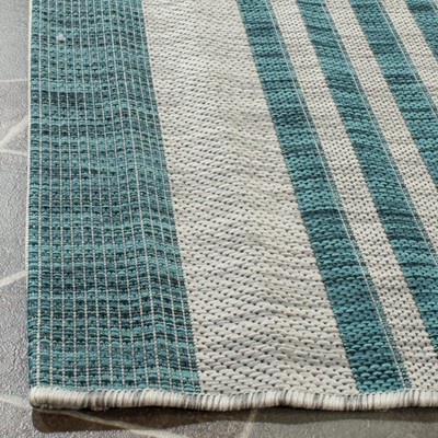 Grey/Blue Easy-Care Rectangular Synthetic 5' x 7' Area Rug