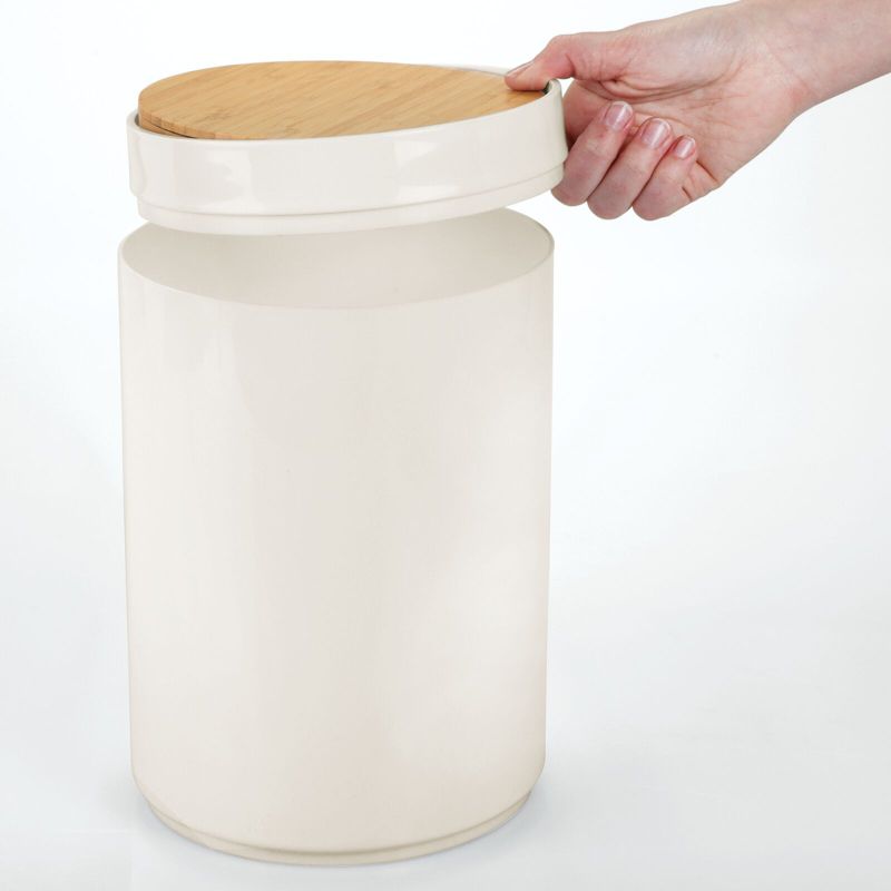 mDesign Plastic Round Trash Can Small with Swing-Close Lid, 4 of 7
