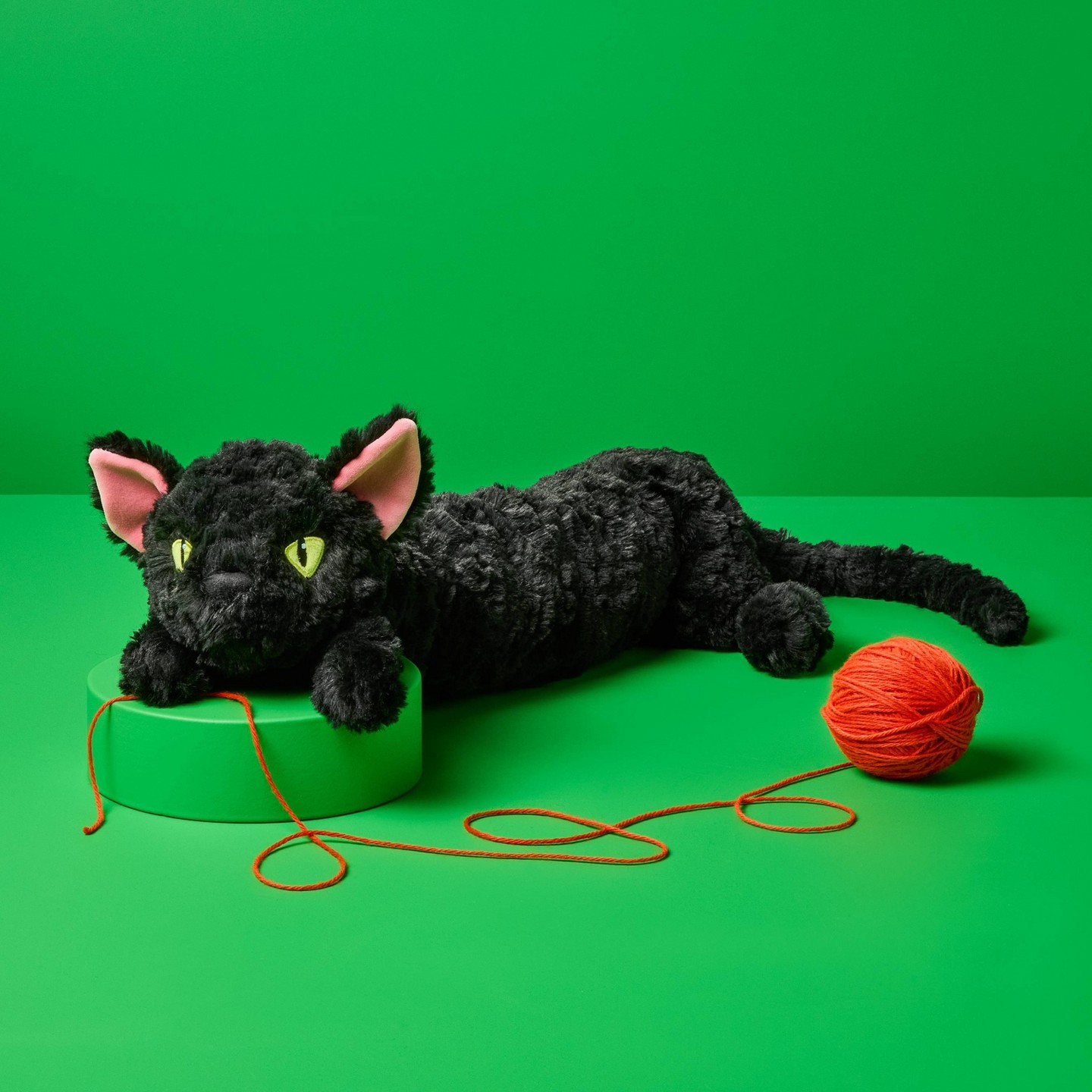 Детская мягкая игрушка Gigglescape 10" Laying Black Cat Stuffed Animal, цвет: Чёрный — фото 2