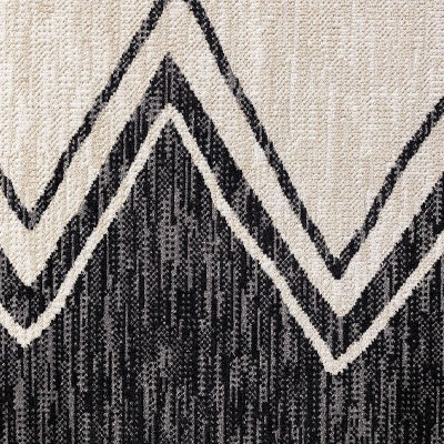 Black and Ivory Zig Zag Indoor/Outdoor Area Rug