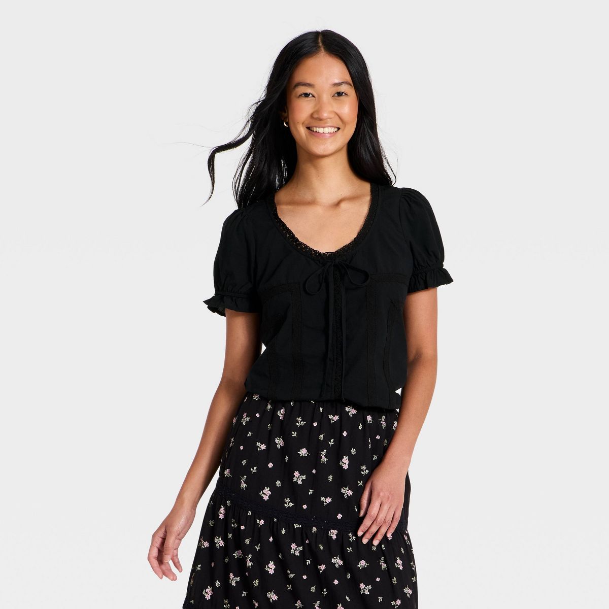 Women's Short Sleeve Lace Trim Top - Universal Thread™