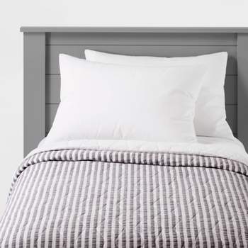 Chambray Stripes Kids' Quilt - Pillowfort™