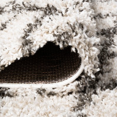 Gray and Ivory Moroccan Diamond Shag 4' x 6' Area Rug