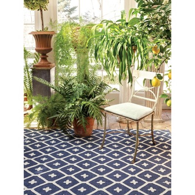 Elizabeth Navy and White Handwoven Synthetic 3' x 5' Rug