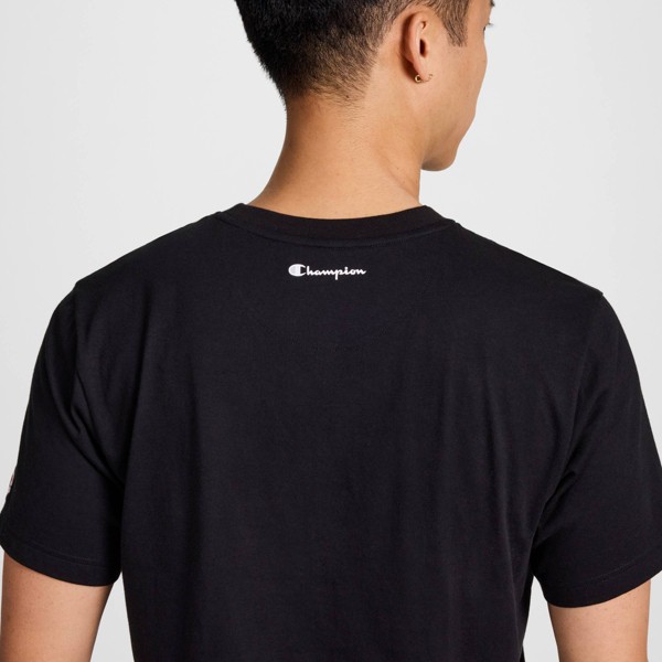 Playera Champion con letras grandes para hombre 5