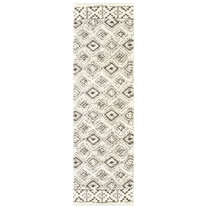 Oriental Weavers Verona 1330W Ivory/ Brown Indoor Area Rug - 2'3" x 7'6" - 1 of 3