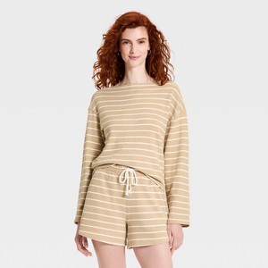 Playera de cuello barco y manga larga para mujer - Universal Thread™