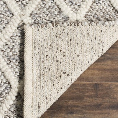 Ivory Elegance 4' x 6' Hand-Tufted Wool Blend Area Rug