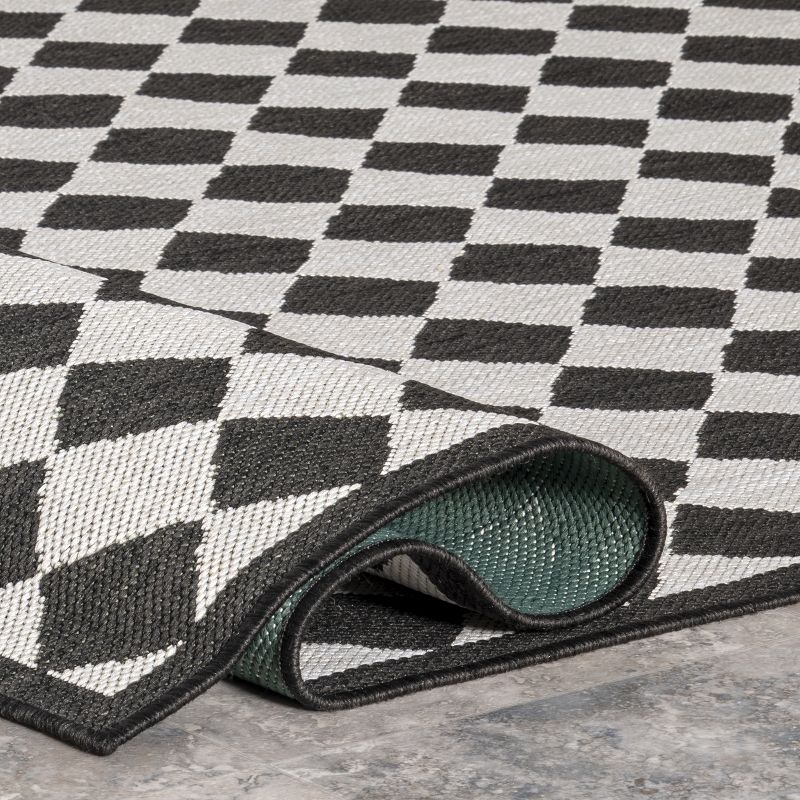 nuLOOM Valery Black & White Checkered Indoor and Outdoor Patio Area Rug, 4 of 10